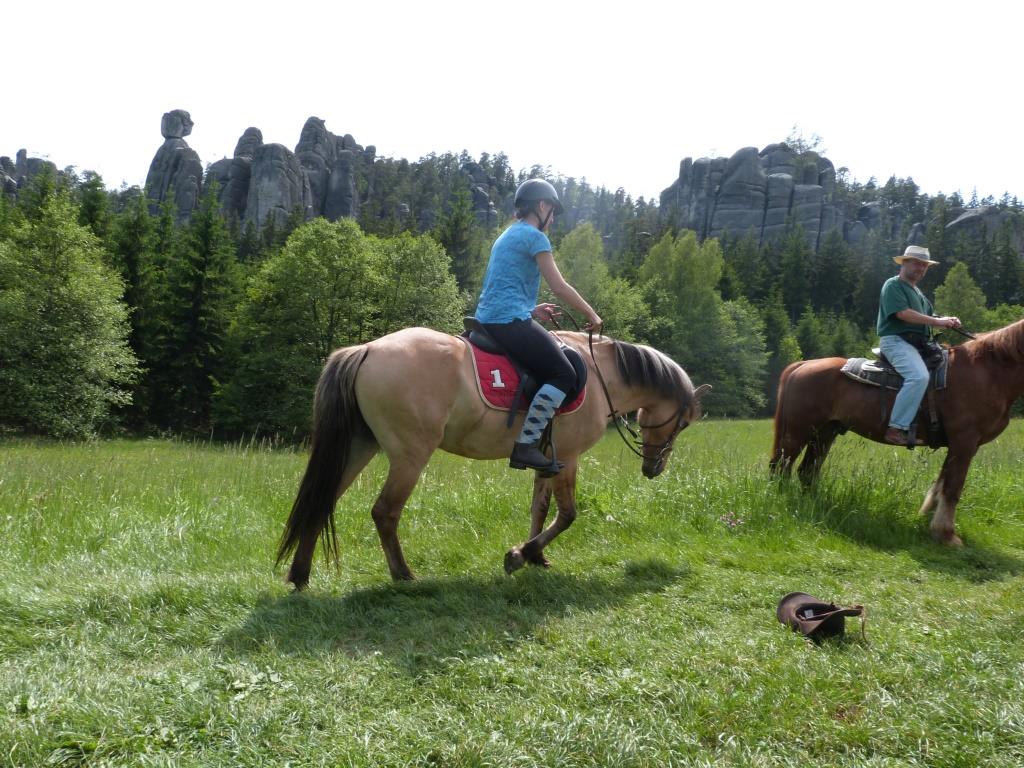 Mika, Adr, dvoudenni vlet na koni